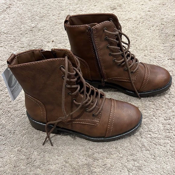 Universal Thread Shoes Universal Threads Combat Boots Nwt Poshmark